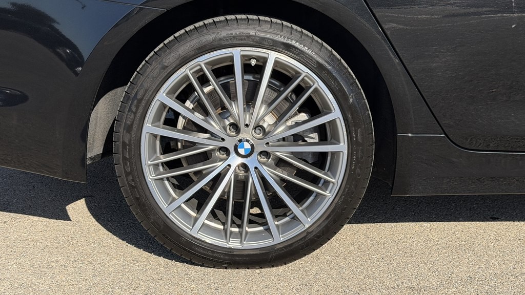 2018 BMW 5 Series Image 18