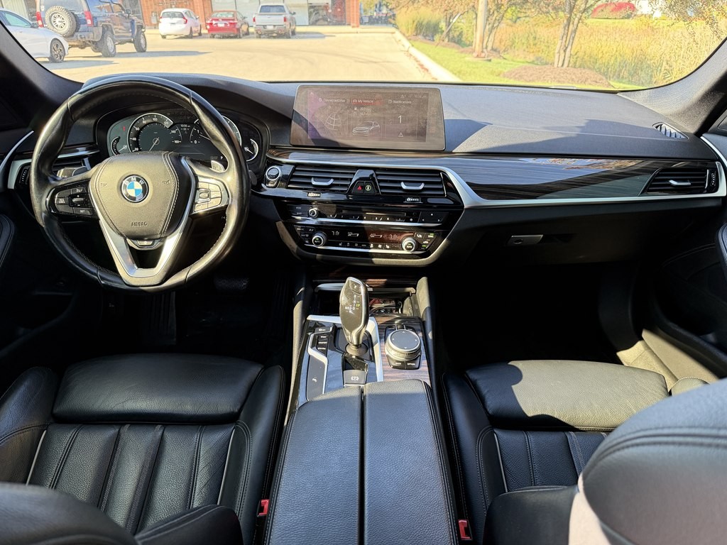 2018 BMW 5 Series Image 27