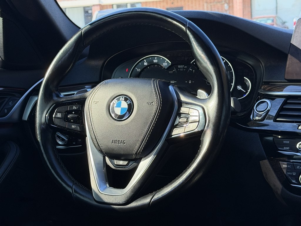 2018 BMW 5 Series Image 30