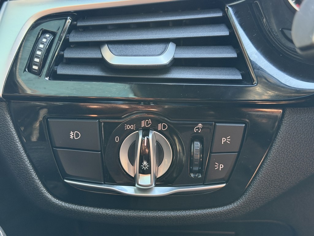 2018 BMW 5 Series Image 59