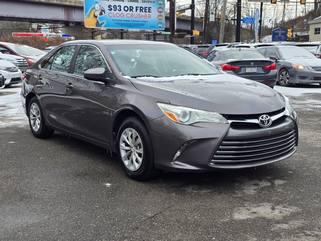 2015 Toyota Camry Image 4