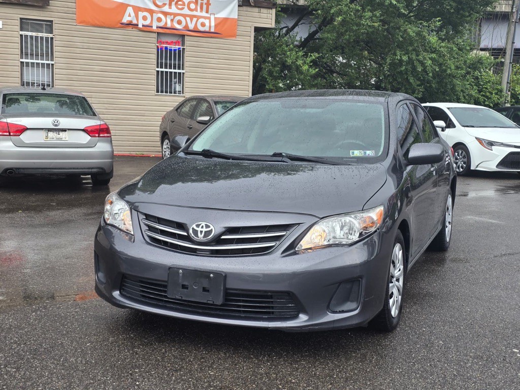 2013 Toyota Corolla Image 2