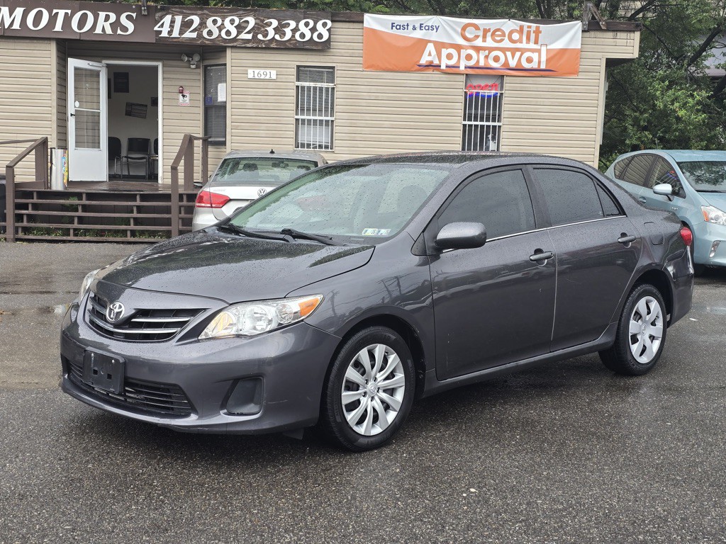 2013 Toyota Corolla Image 10