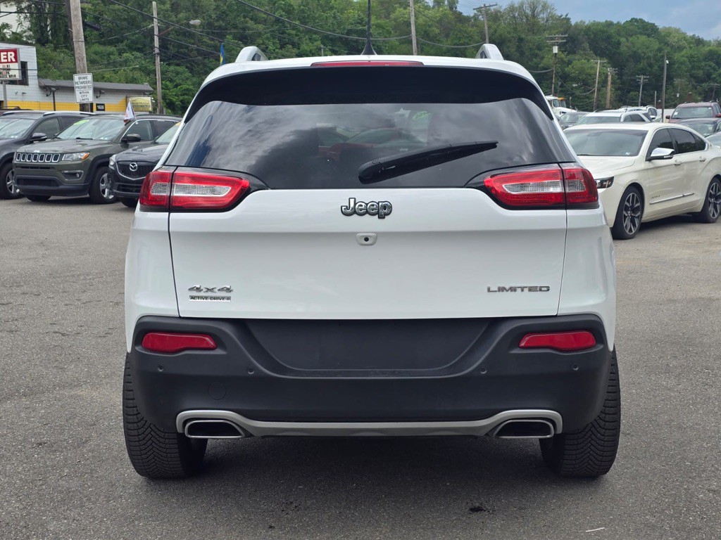 2018 Jeep Cherokee Image 2