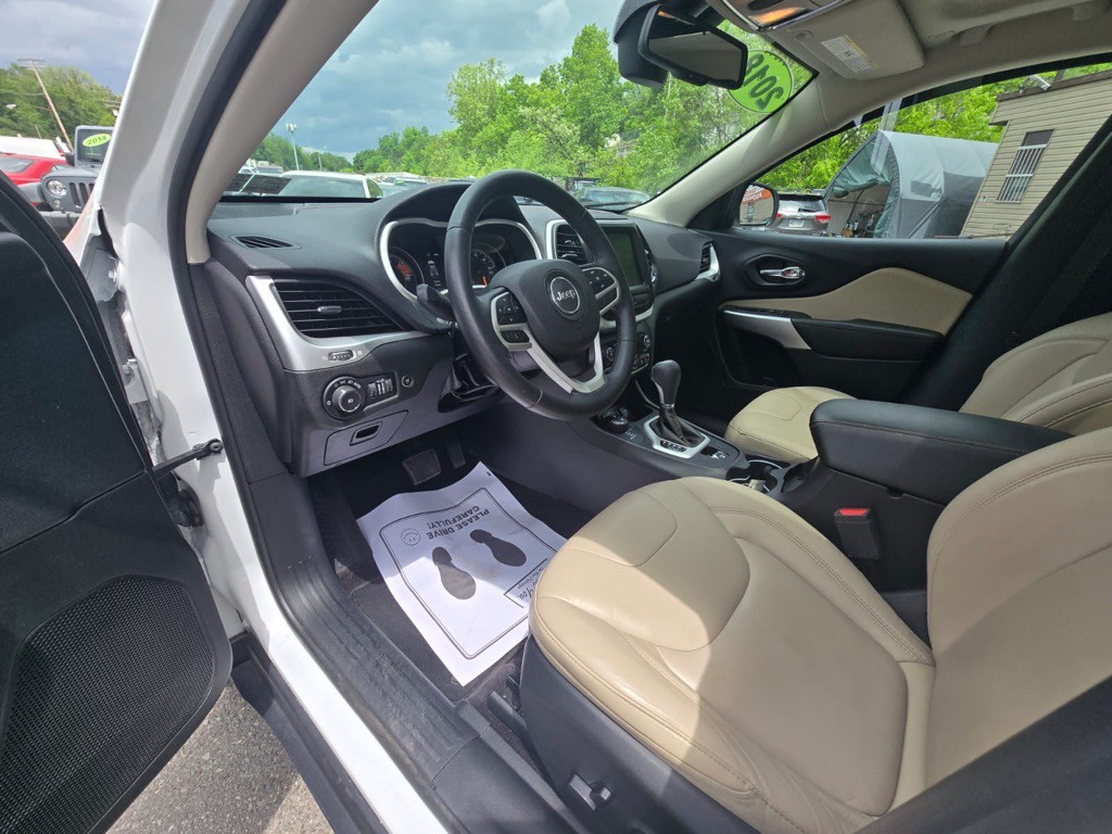2018 Jeep Cherokee Image 8