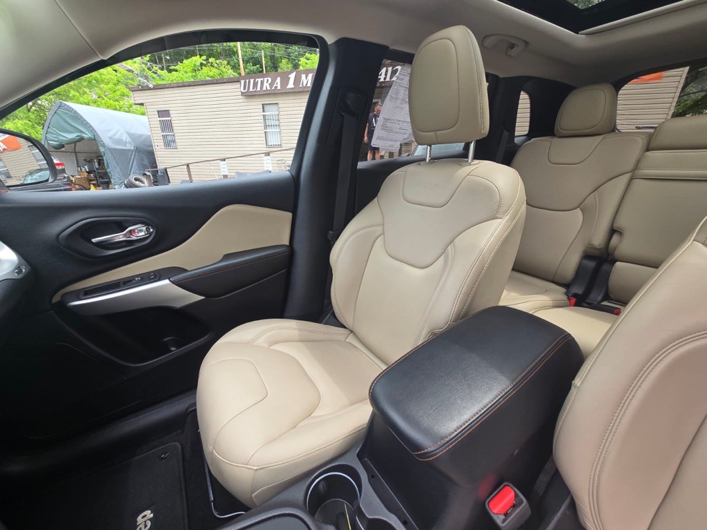 2018 Jeep Cherokee Image 11