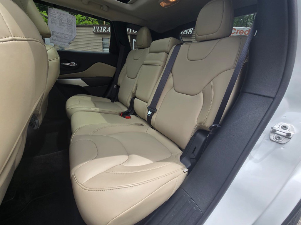 2018 Jeep Cherokee Image 14