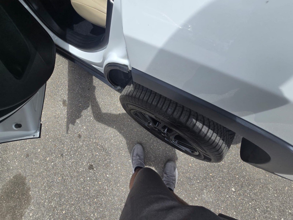 2018 Jeep Cherokee Image 16