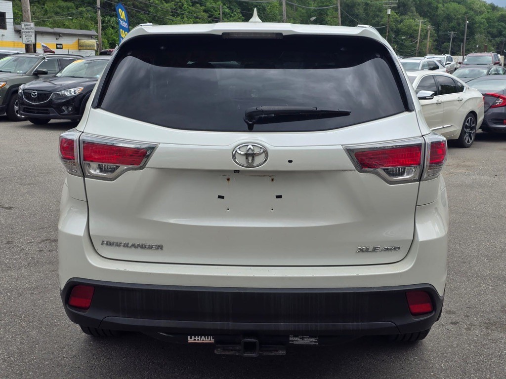 2014 Toyota Highlander Image 3
