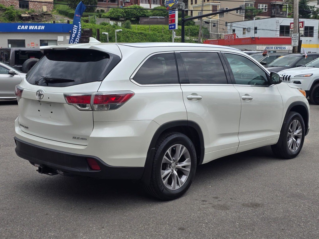 2014 Toyota Highlander Image 6