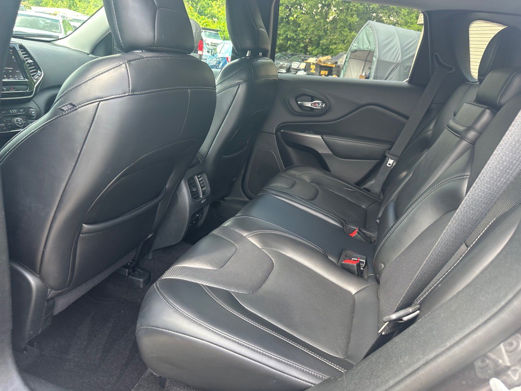 2019 Jeep Cherokee Image 8