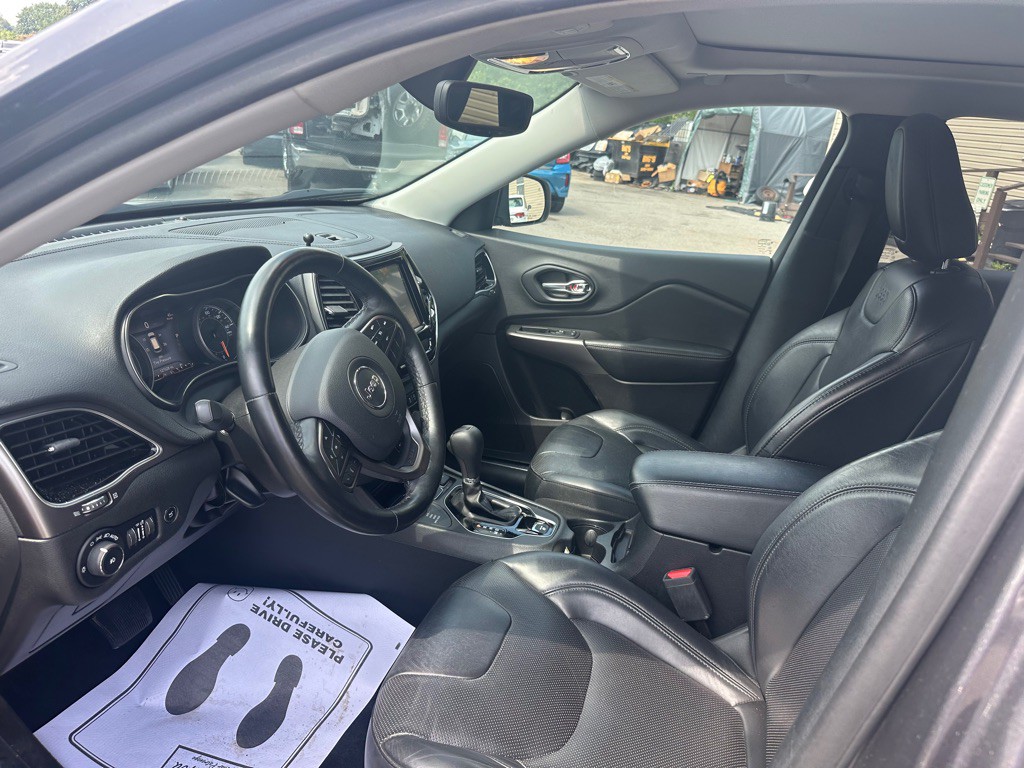 2019 Jeep Cherokee Image 11