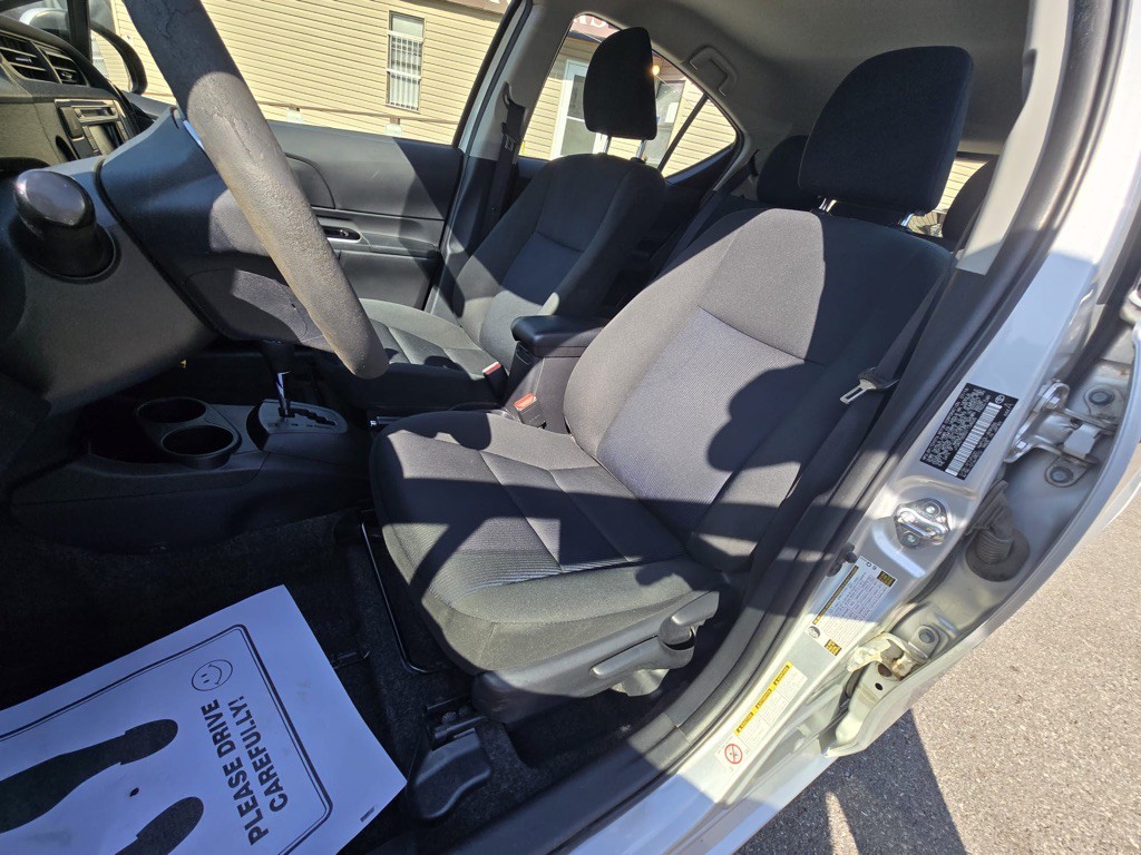 2016 Toyota Prius Image 5