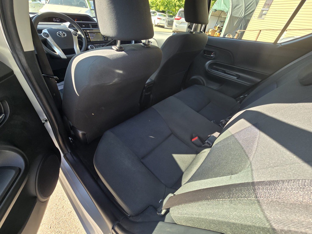 2016 Toyota Prius Image 6