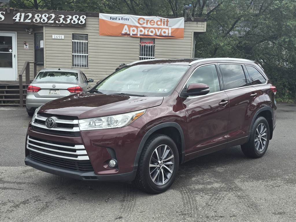 2018 Toyota Highlander Image 1