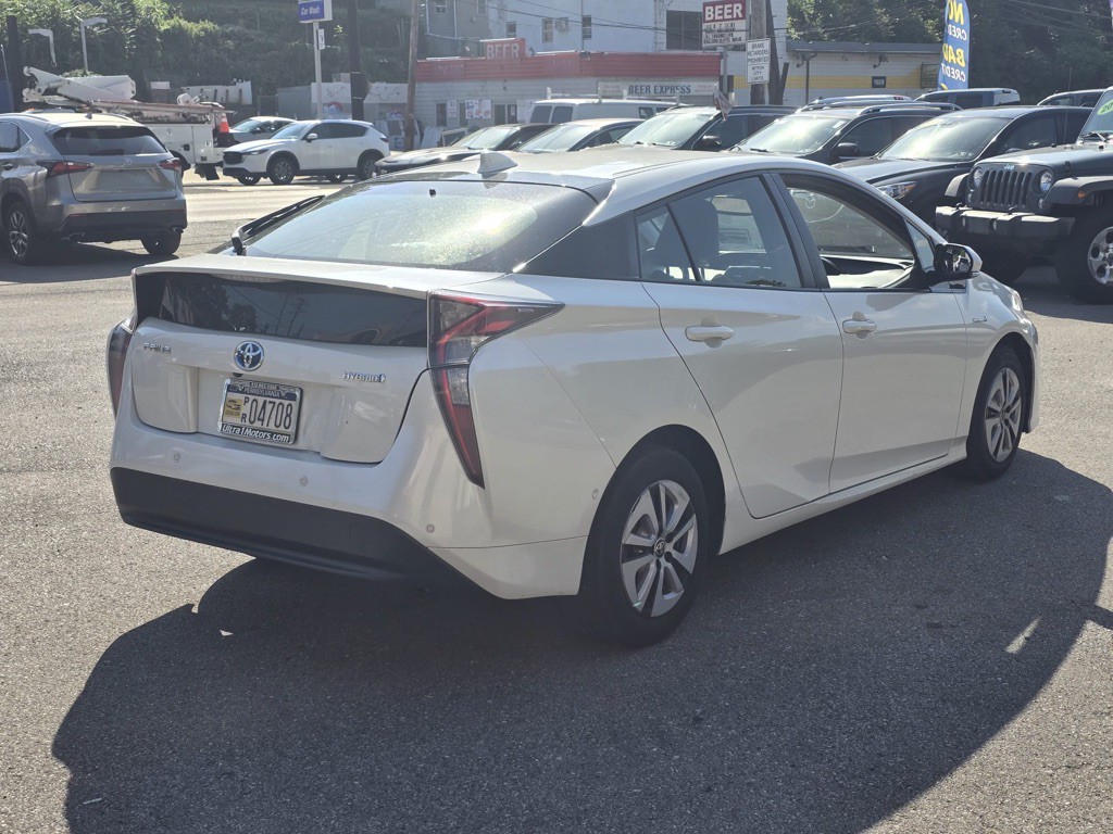 2017 Toyota Prius Image 4