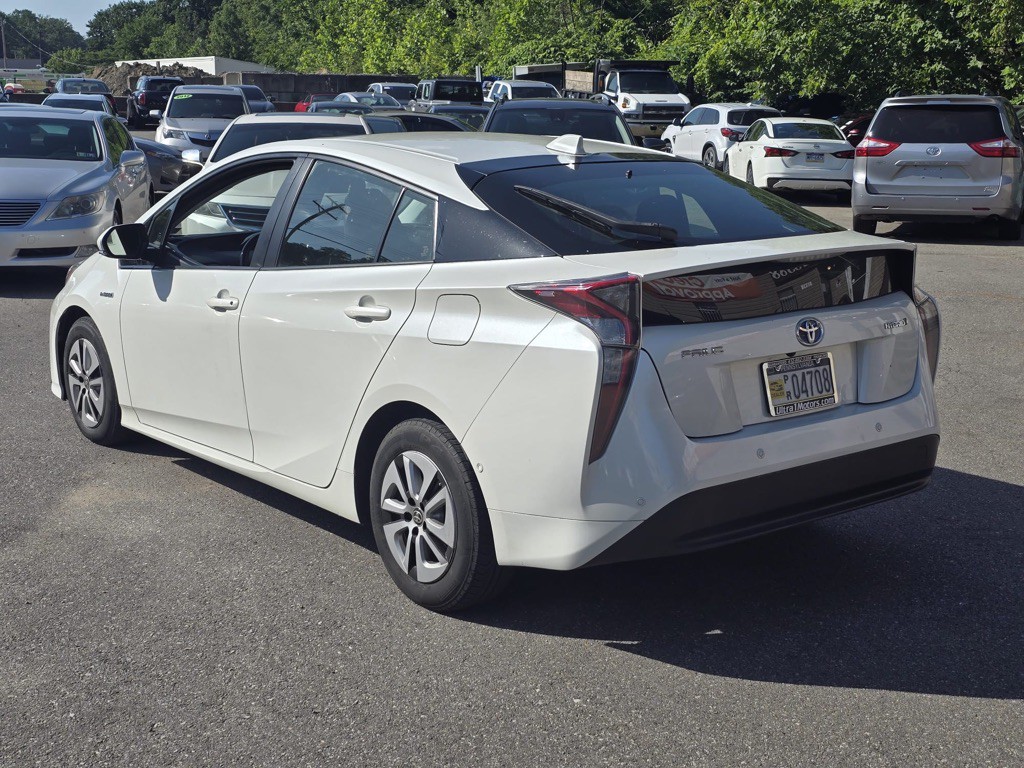 2017 Toyota Prius Image 5
