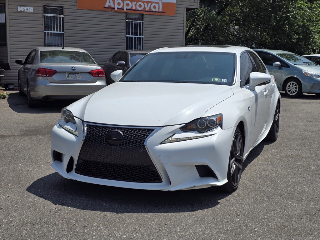 2015 Lexus IS Image 3