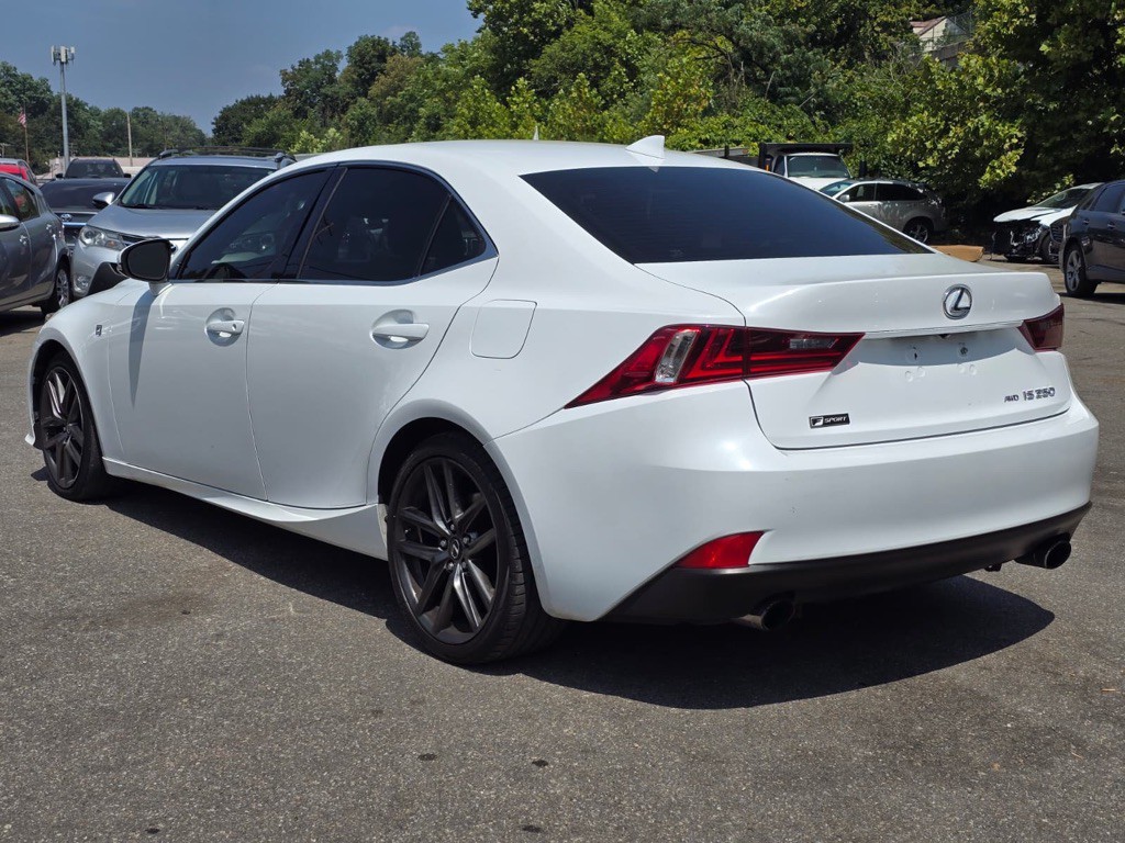 2015 Lexus IS Image 8