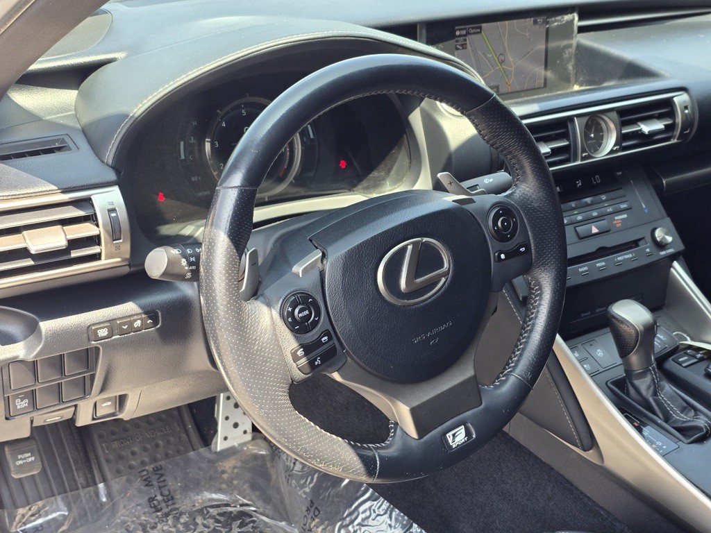 2015 Lexus IS Image 19
