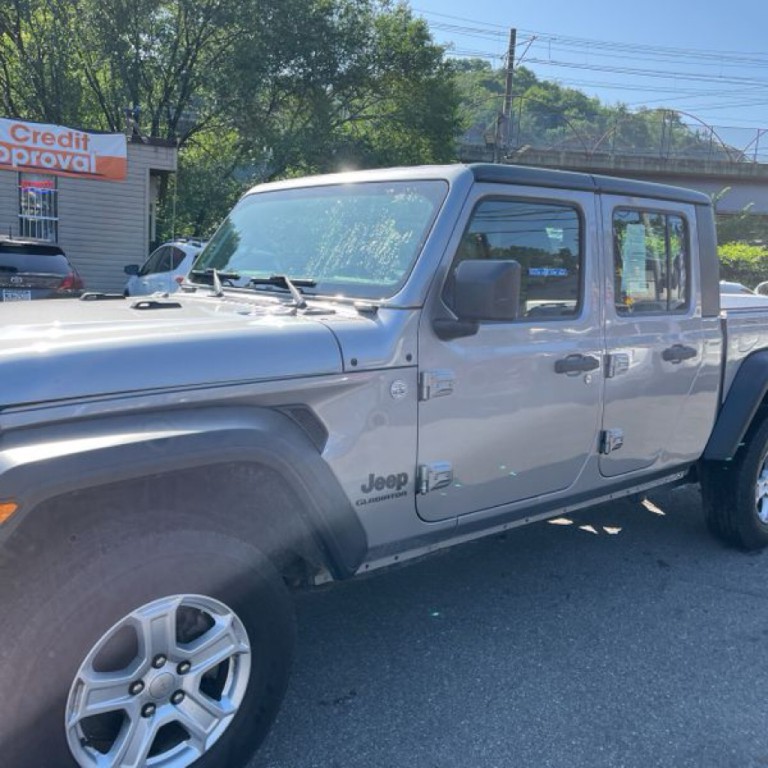 2020 Jeep Gladiator Image 2