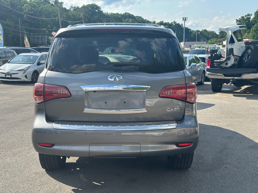 2015 INFINITI QX80 Image 5