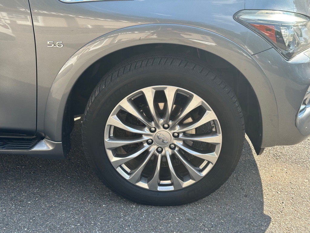 2015 INFINITI QX80 Image 7