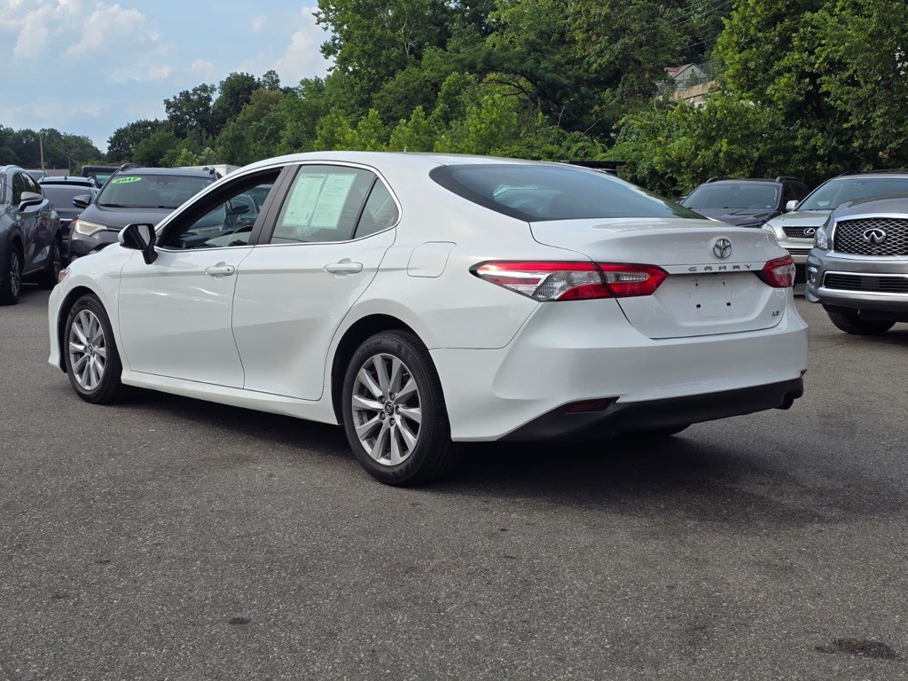 2018 Toyota Camry Image 3