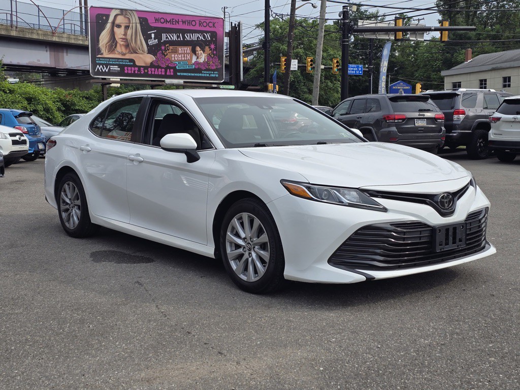 2018 Toyota Camry Image 6