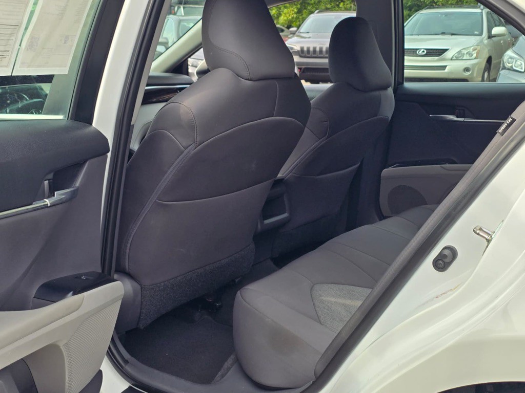 2018 Toyota Camry Image 12
