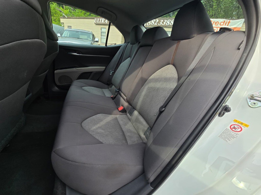 2018 Toyota Camry Image 13