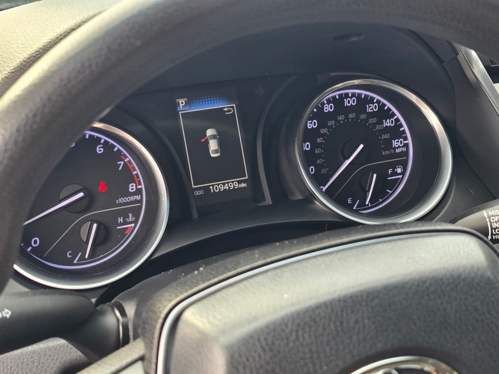 2018 Toyota Camry Image 16