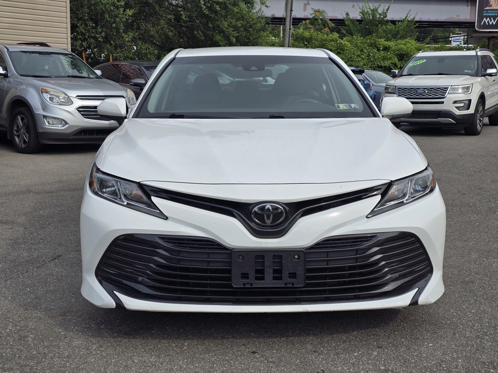2018 Toyota Camry Image 27