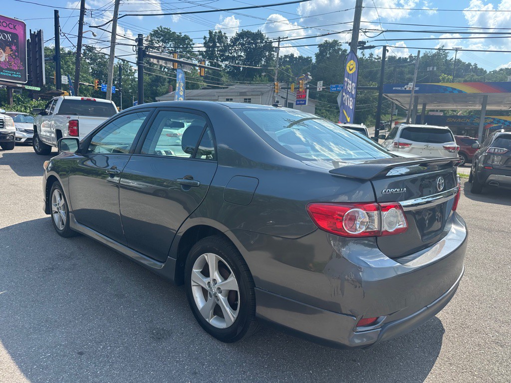 2011 Toyota Corolla Image 3