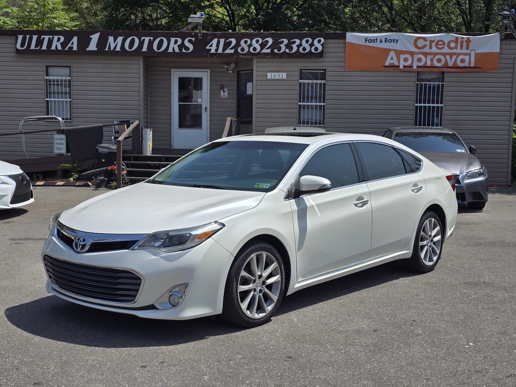 2015 Toyota Avalon Image 2