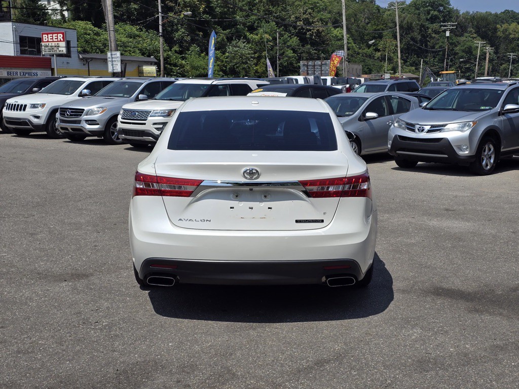 2015 Toyota Avalon Image 4