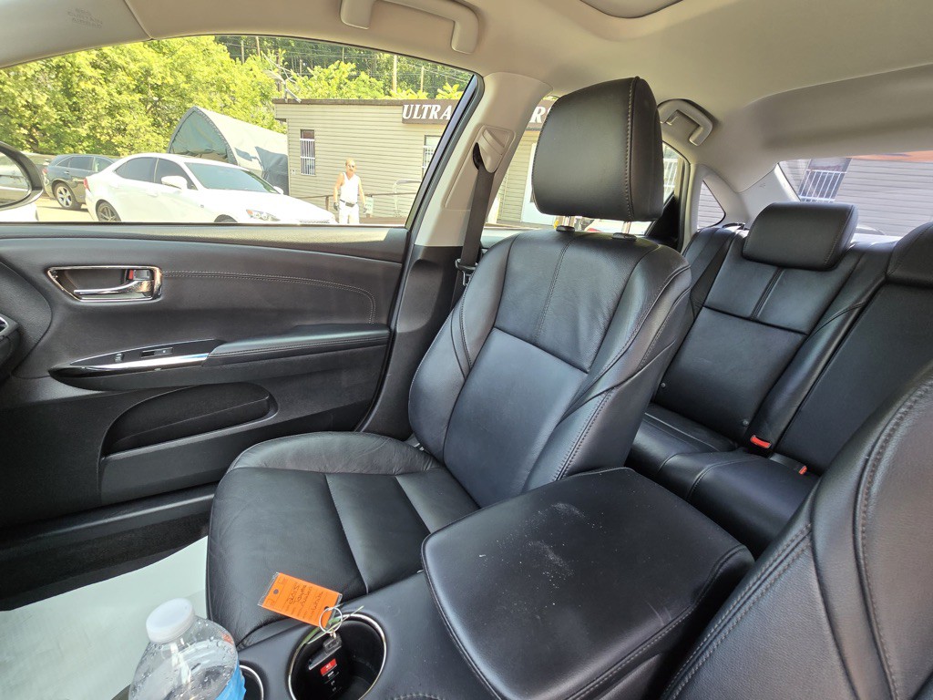 2015 Toyota Avalon Image 9
