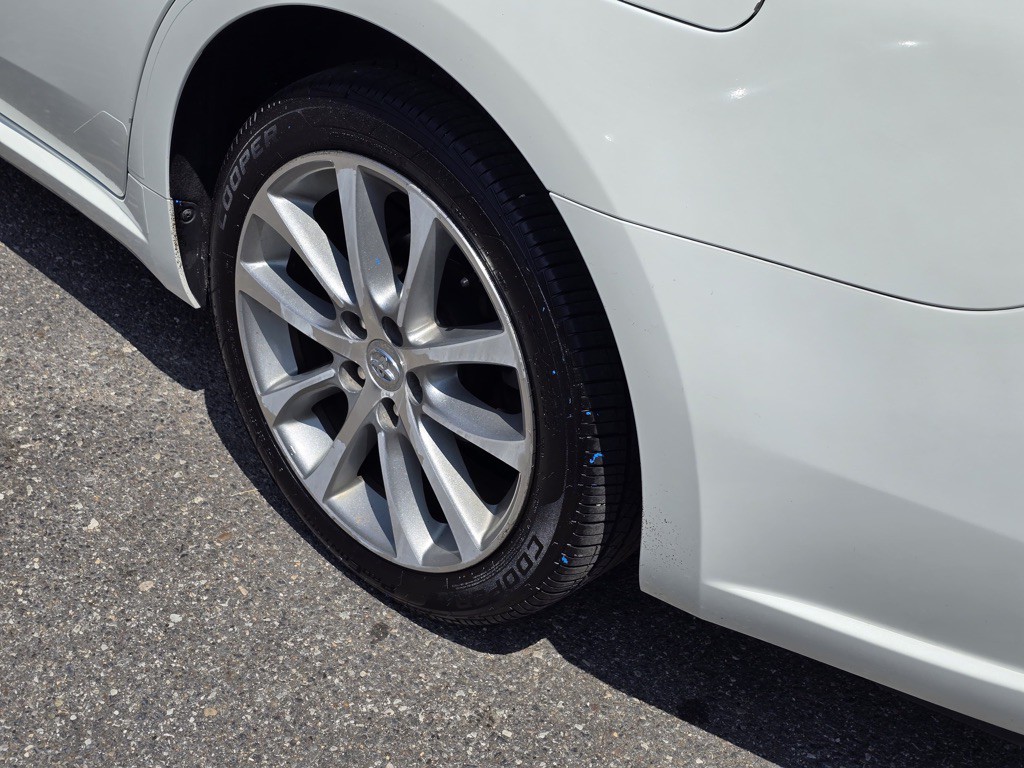 2015 Toyota Avalon Image 11