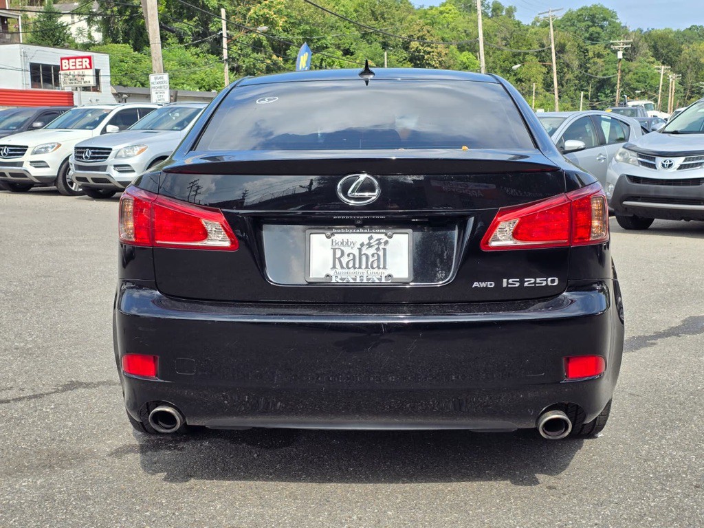 2012 Lexus IS Image 2