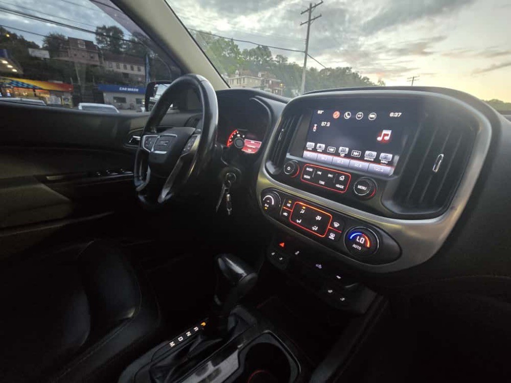 2016 GMC Canyon Image 8