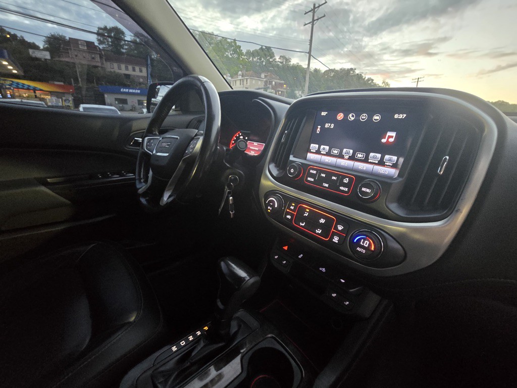 2016 GMC Canyon Image 12