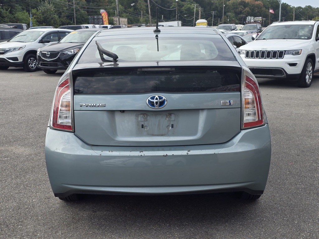 2013 Toyota Prius Image 8