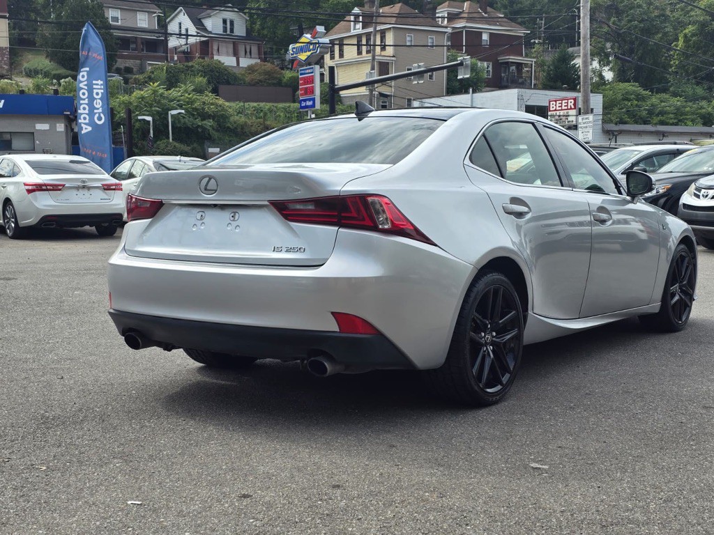 2014 Lexus IS Image 4