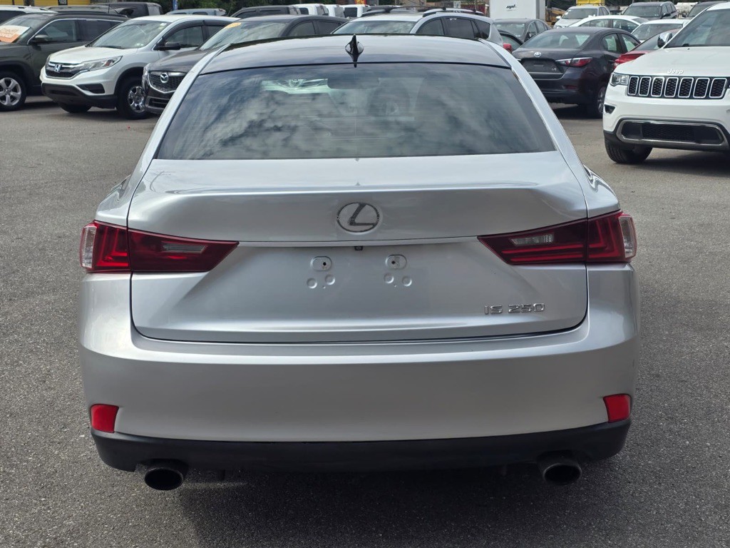 2014 Lexus IS Image 9