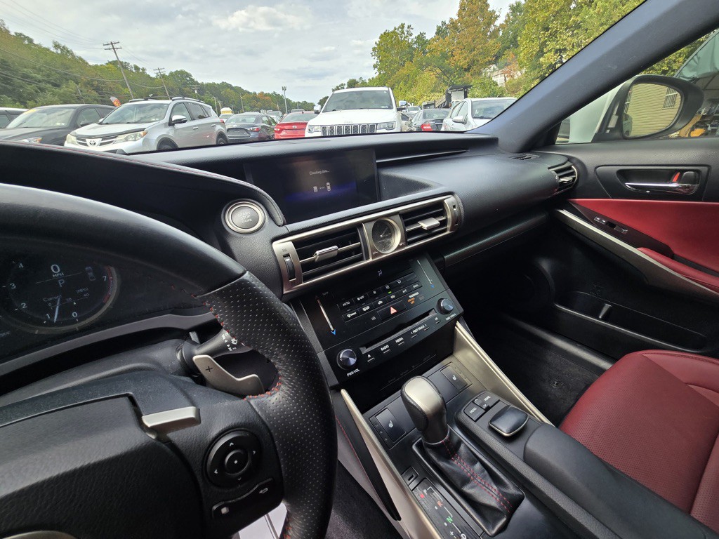 2014 Lexus IS Image 17