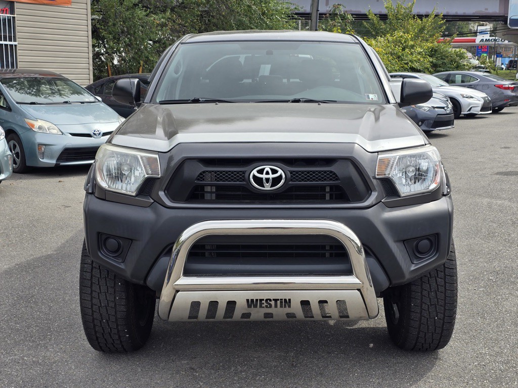 2014 Toyota Tacoma Image 2