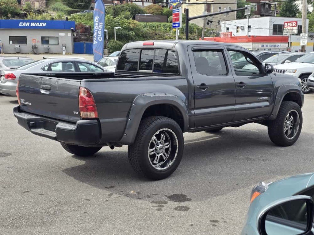 2014 Toyota Tacoma Image 10