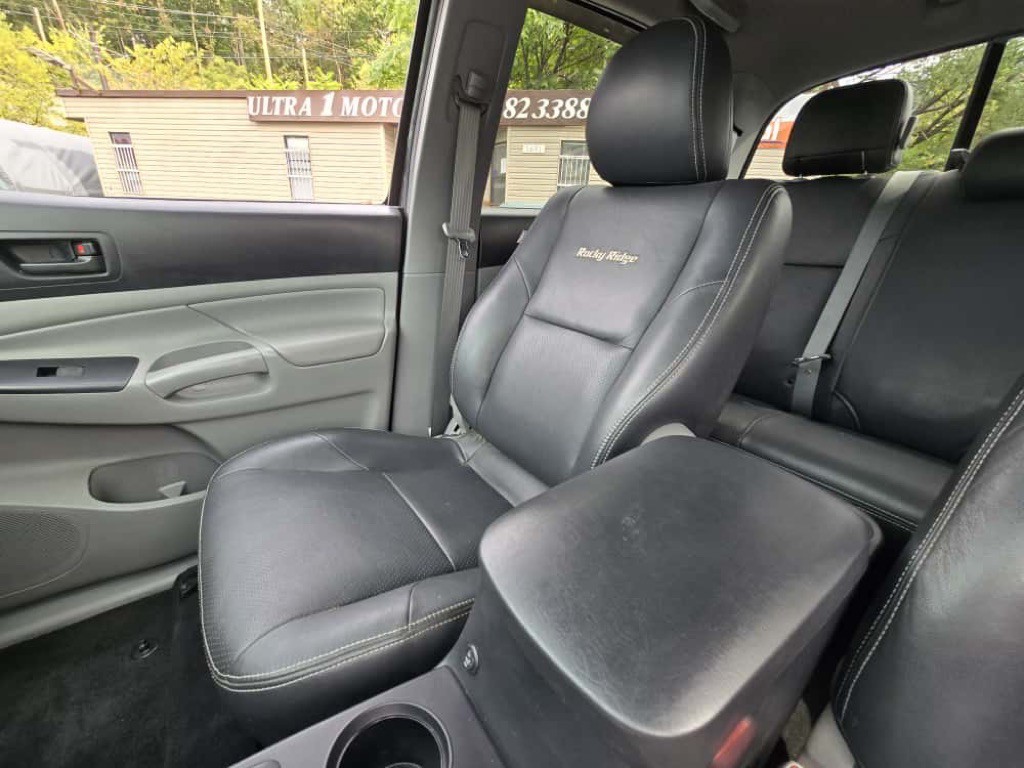 2014 Toyota Tacoma Image 12