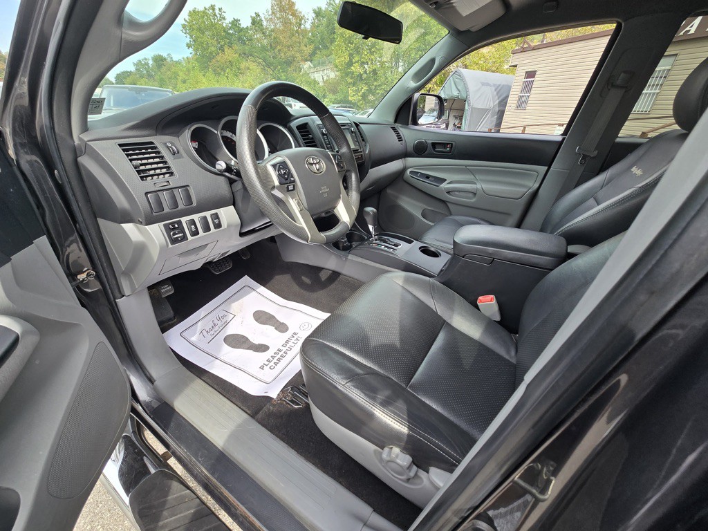 2014 Toyota Tacoma Image 15