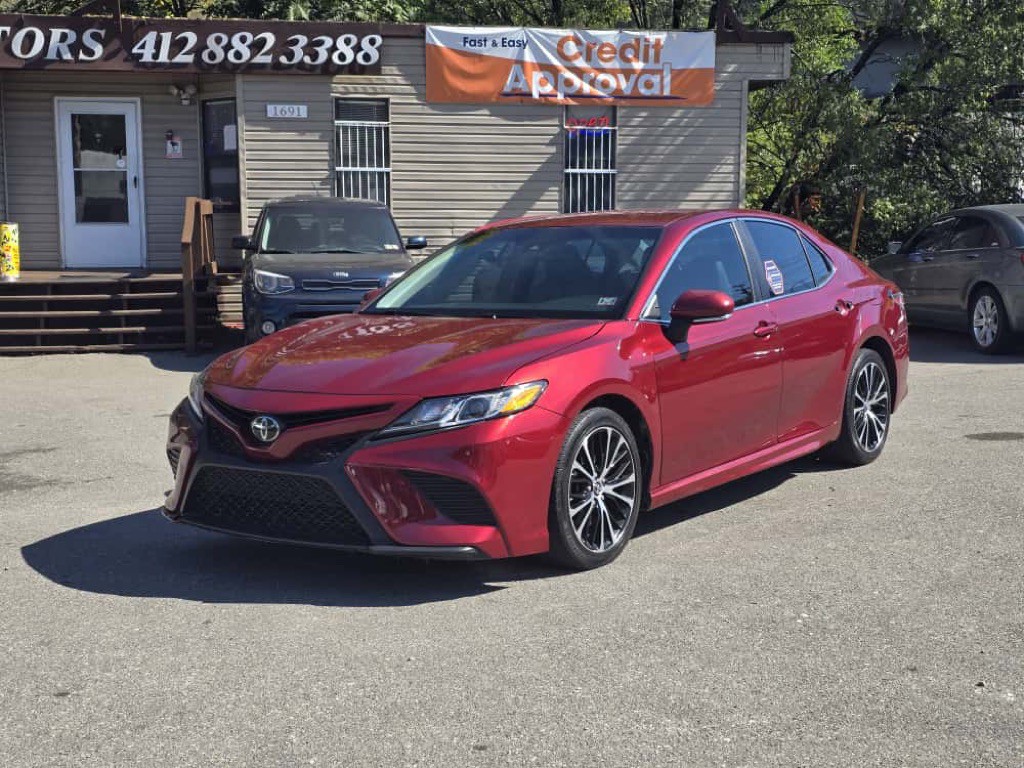2018 Toyota Camry Image 1